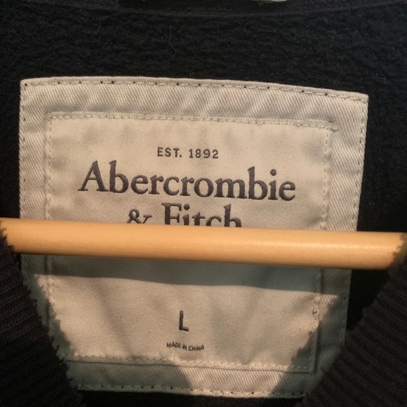Abercrombie and Fitch Sweatshirt - Picture 2 of 3